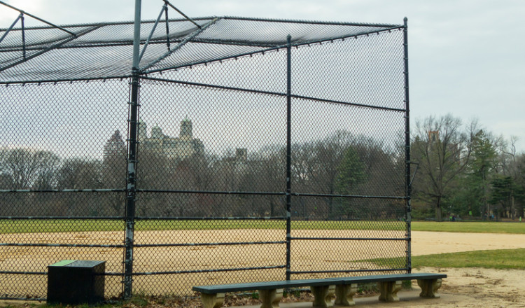 chain-link fence for basebal