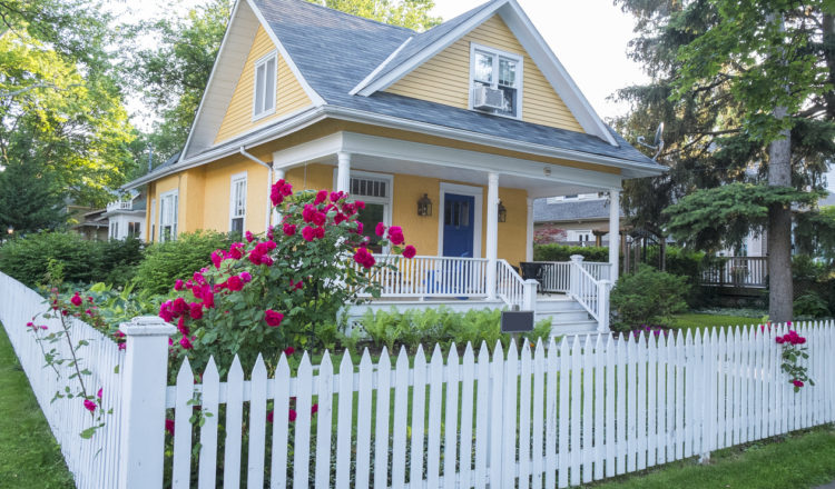 types of picket fencing